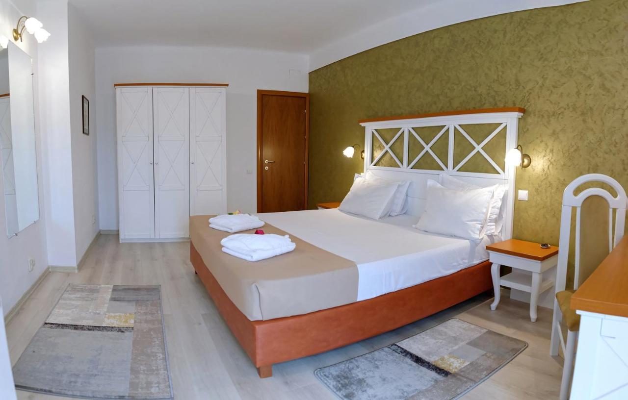 Hotel Albatros Mamaia Luaran gambar