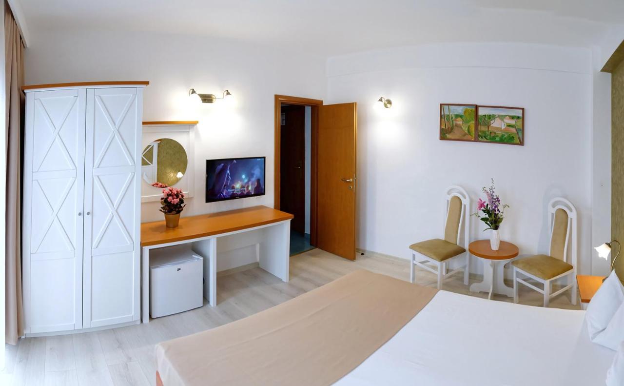 Hotel Albatros Mamaia Luaran gambar